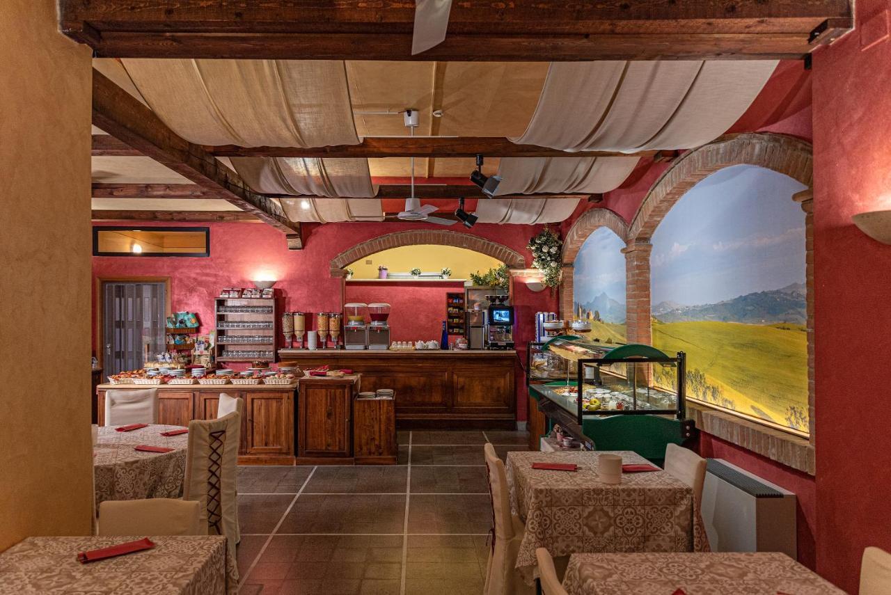 Casanova - Panoramic Rooms And Suites San Quirico dʼOrcia Exterior foto