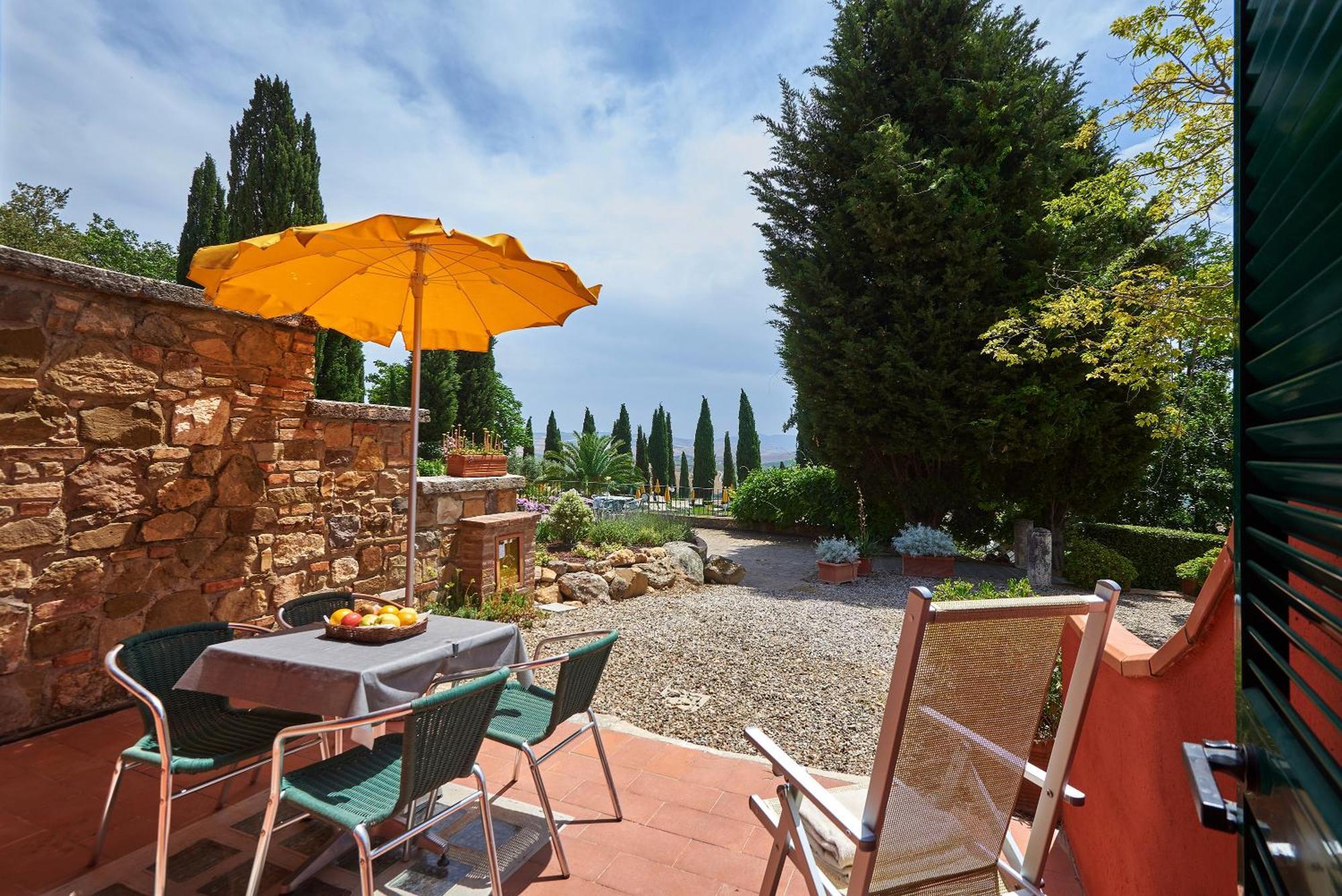 Casanova - Panoramic Rooms And Suites San Quirico dʼOrcia Exterior foto