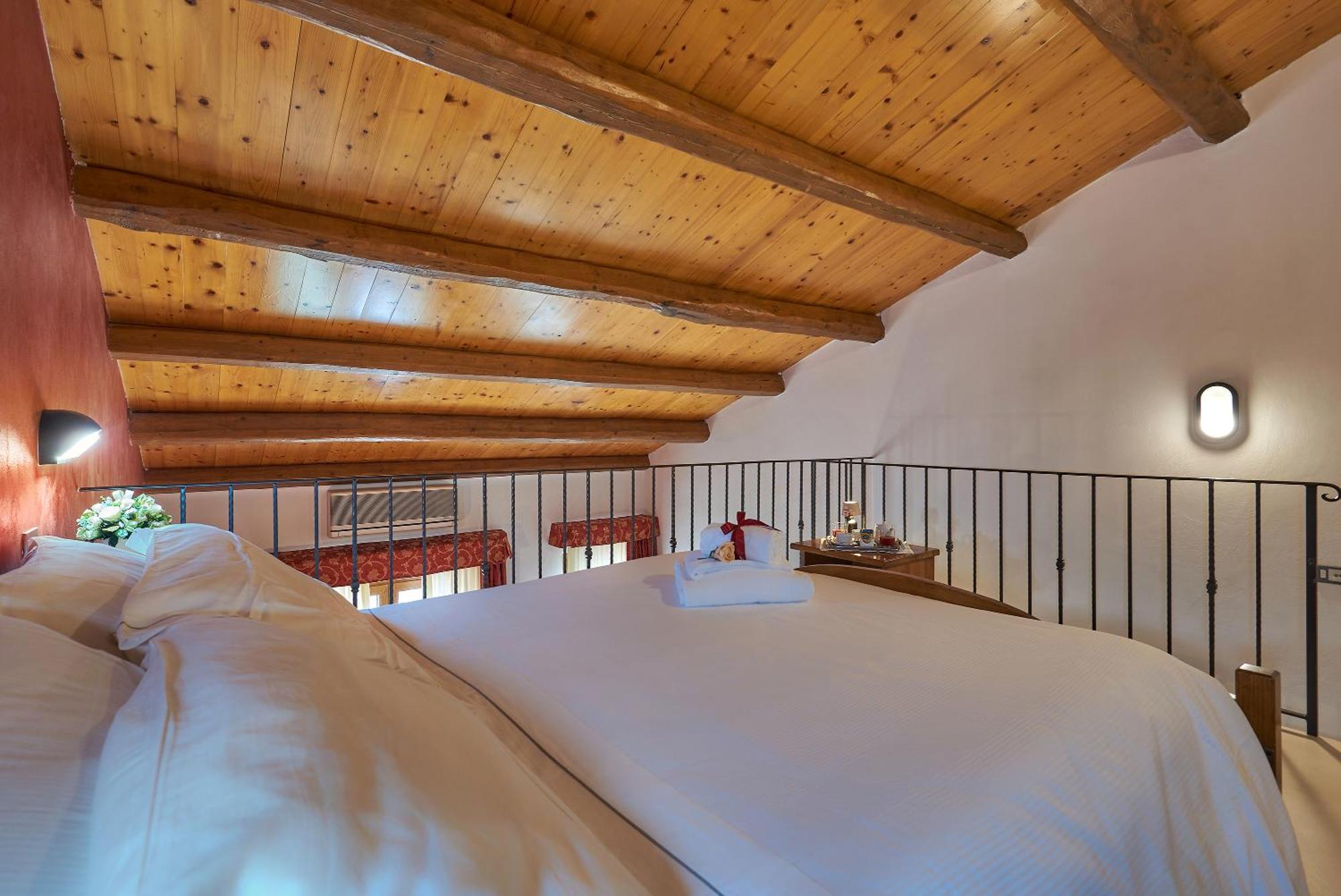 Casanova - Panoramic Rooms And Suites San Quirico dʼOrcia Exterior foto