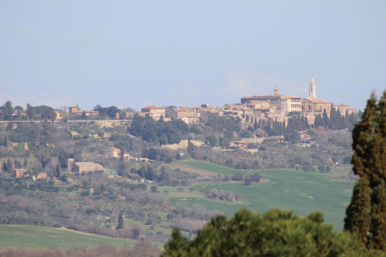 Casanova - Panoramic Rooms And Suites San Quirico dʼOrcia Exterior foto